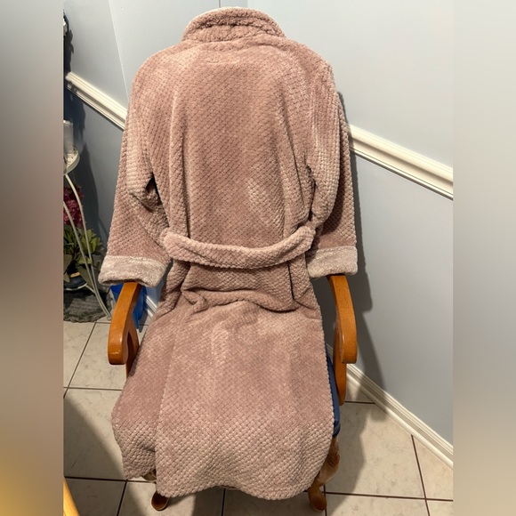 NWOT Carole Hochman women's textured pink plush wrap long robe, Size S - Picture 11 of 16